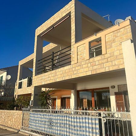 Apartment Marija Тисно Экстерьер фото
